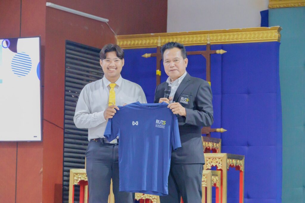 นายกสมาคมศิษย์เก่าฯ ได้เข้าร่วมพบปะพูดคุย โครงการปฐมนิเทศนักศึกษาใหม่ คณะบริหารธุรกิจ - มทร.ศรีวิชัย (RMUTSV)